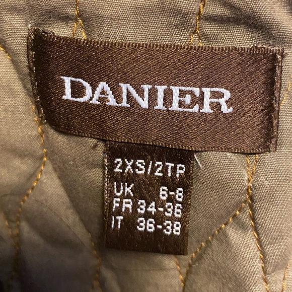 Danier leather jacket with fur collar trim - Picture 9 of 9